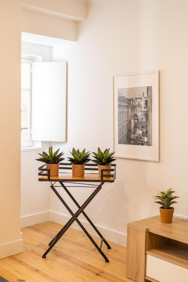Alfama Chic Penabuquel Apartment Lisbon Bagian luar foto