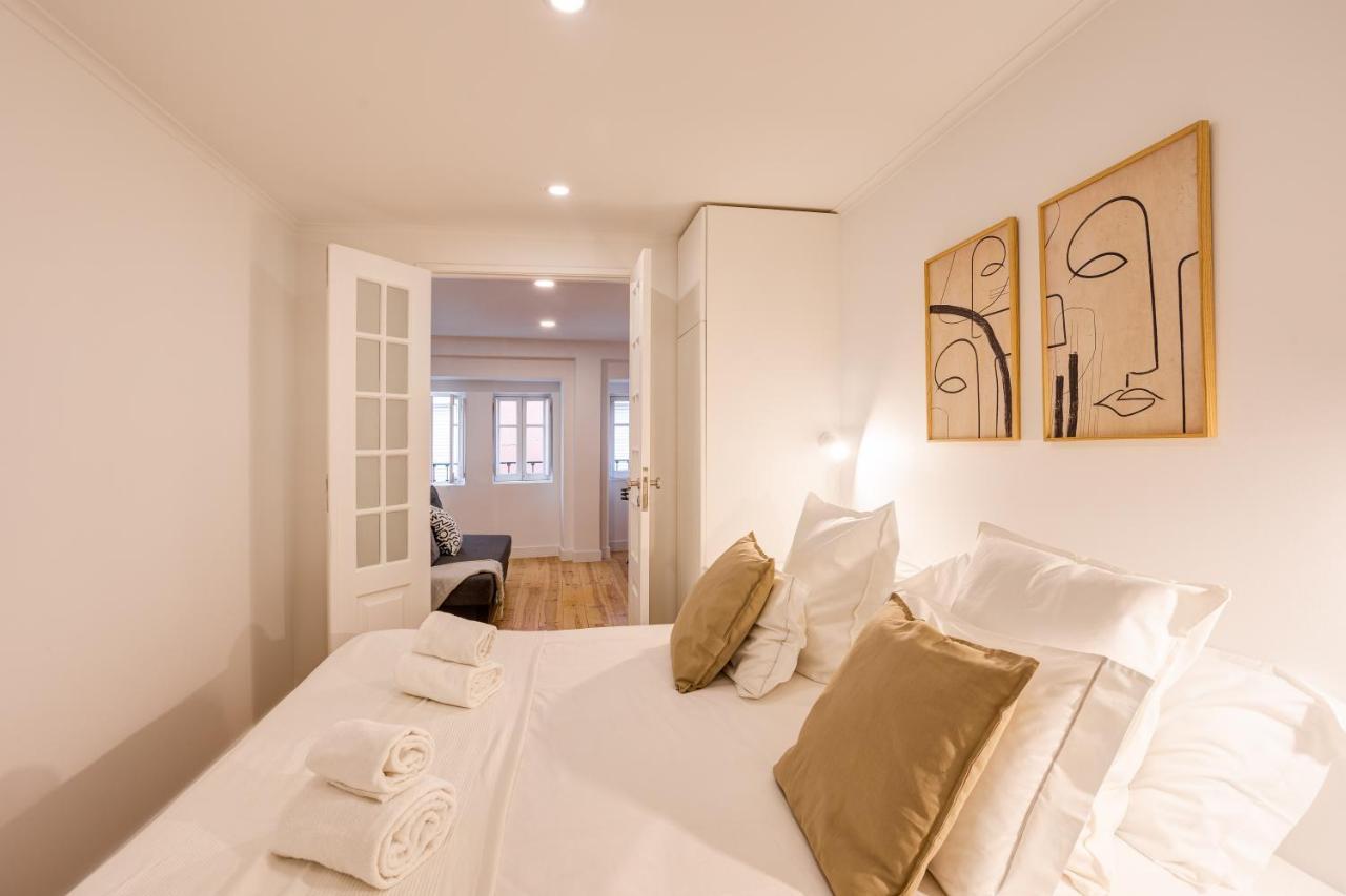 Alfama Chic Penabuquel Apartment Lisbon Bagian luar foto