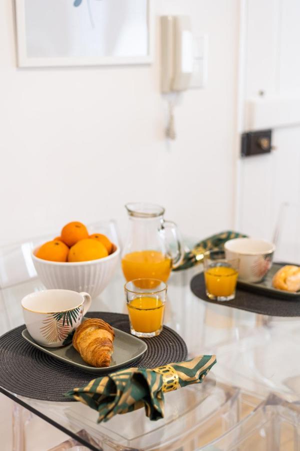 Alfama Chic Penabuquel Apartment Lisbon Bagian luar foto
