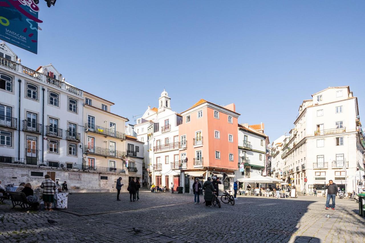 Alfama Chic Penabuquel Apartment Lisbon Bagian luar foto