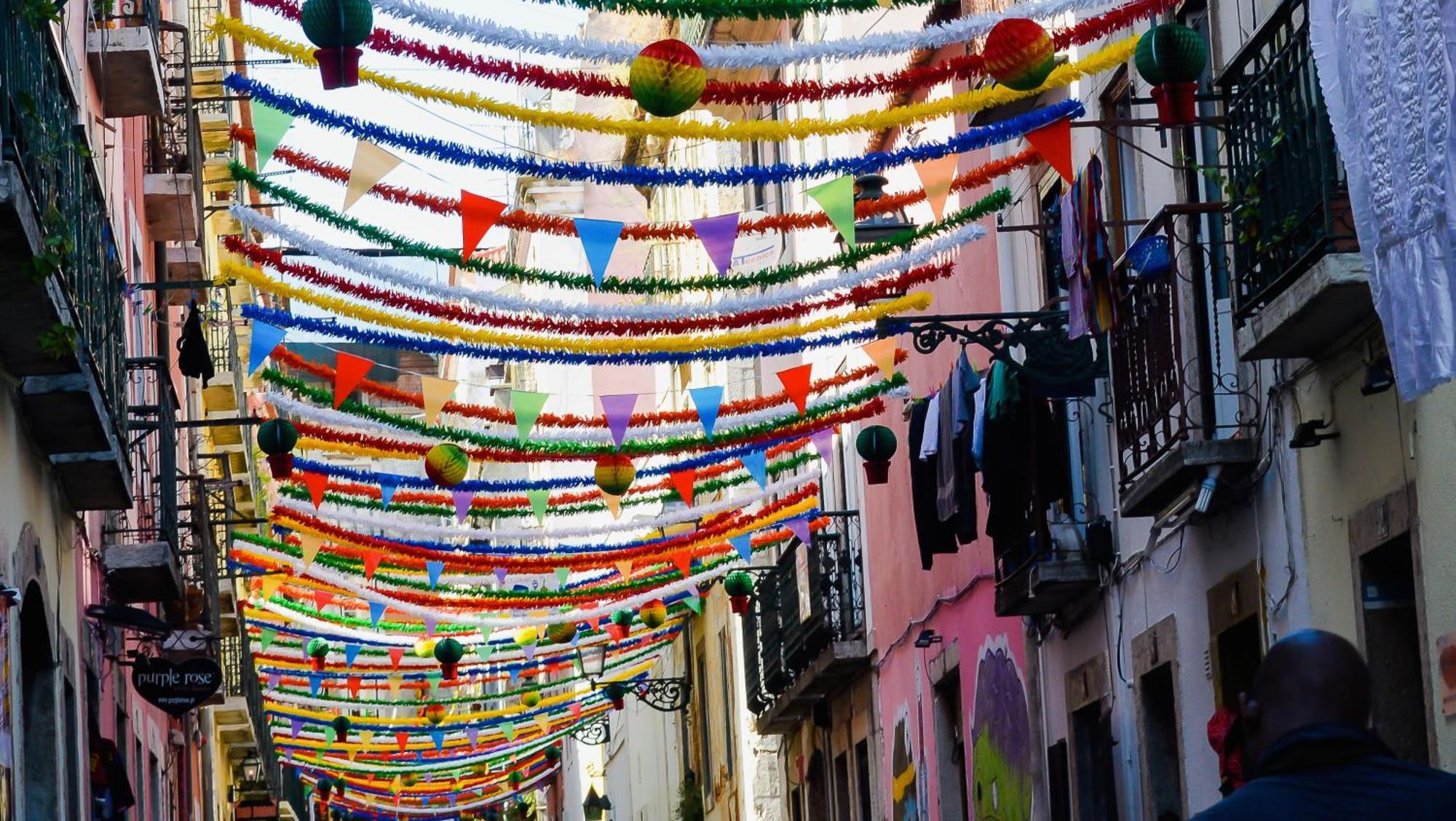 Alfama Chic Penabuquel Apartment Lisbon Bagian luar foto
